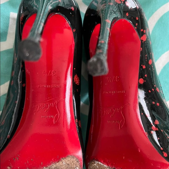 Red bottom heels - Picture 6 of 6